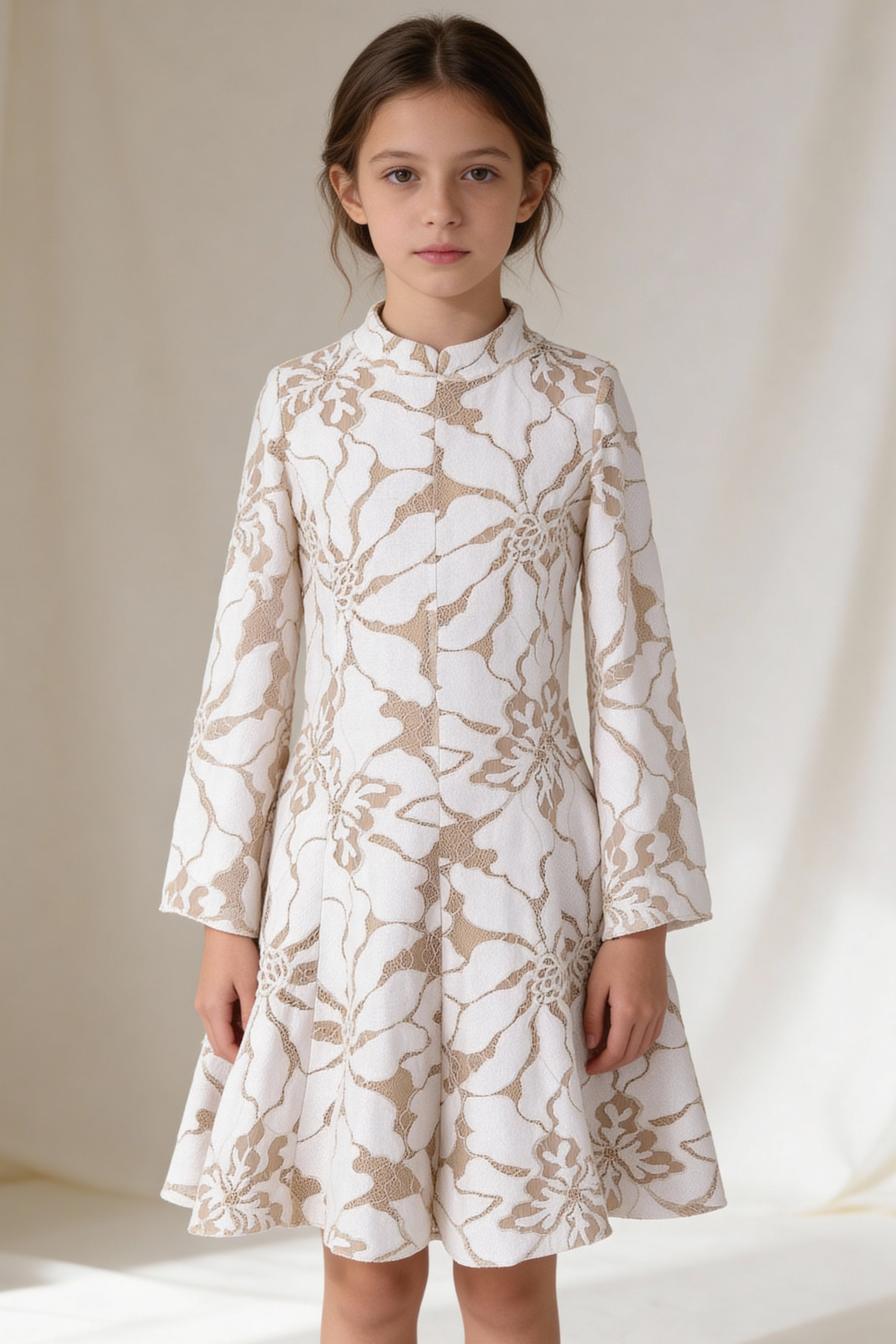 Bej & Krem Dantel Kaplama Elbise