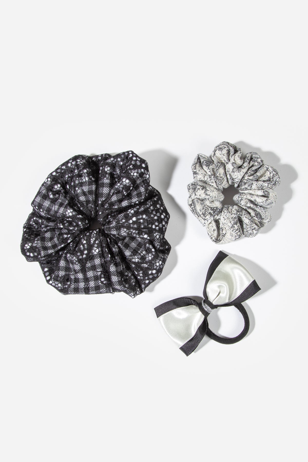 Siyah-Beyaz Tonlarında 3'lü Saç Tokası