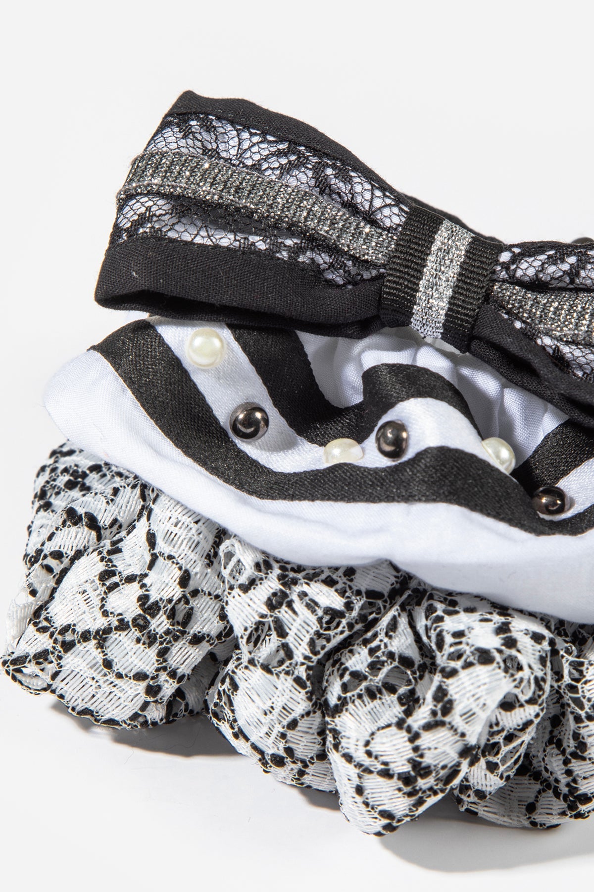 Siyah-Beyaz Tonlarında 3'lü Saç Tokası