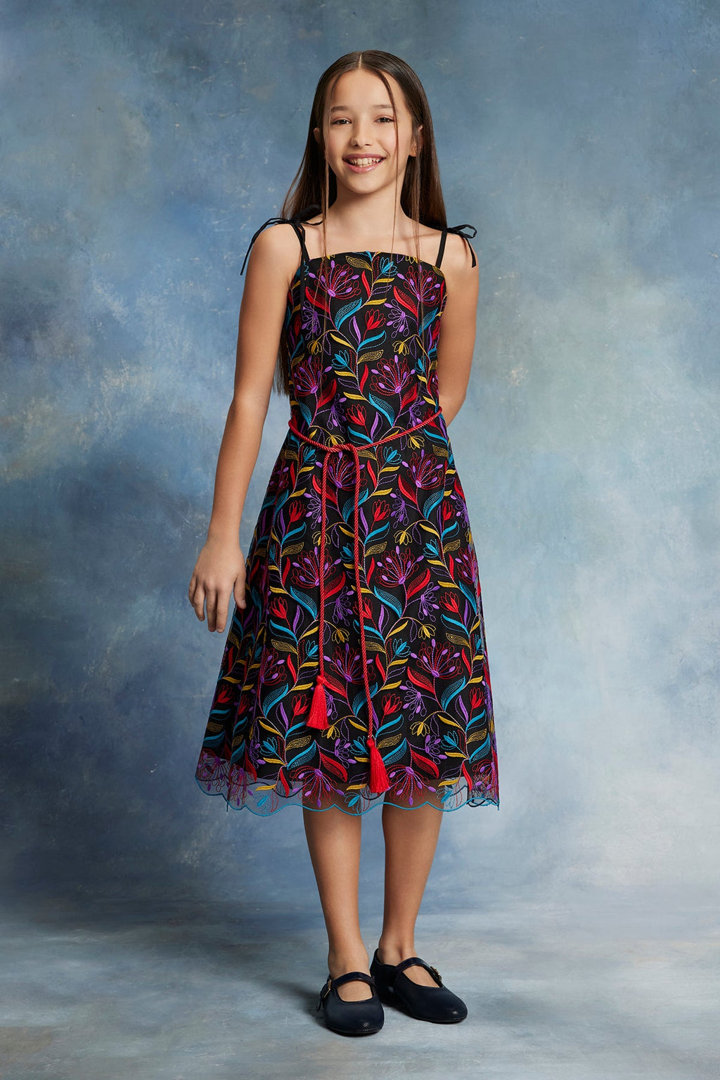 Lacivert Renkli İşlemeli Elbise