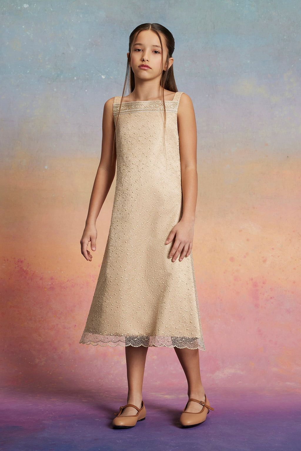 Altın Sarısı İşlemeli Elbise