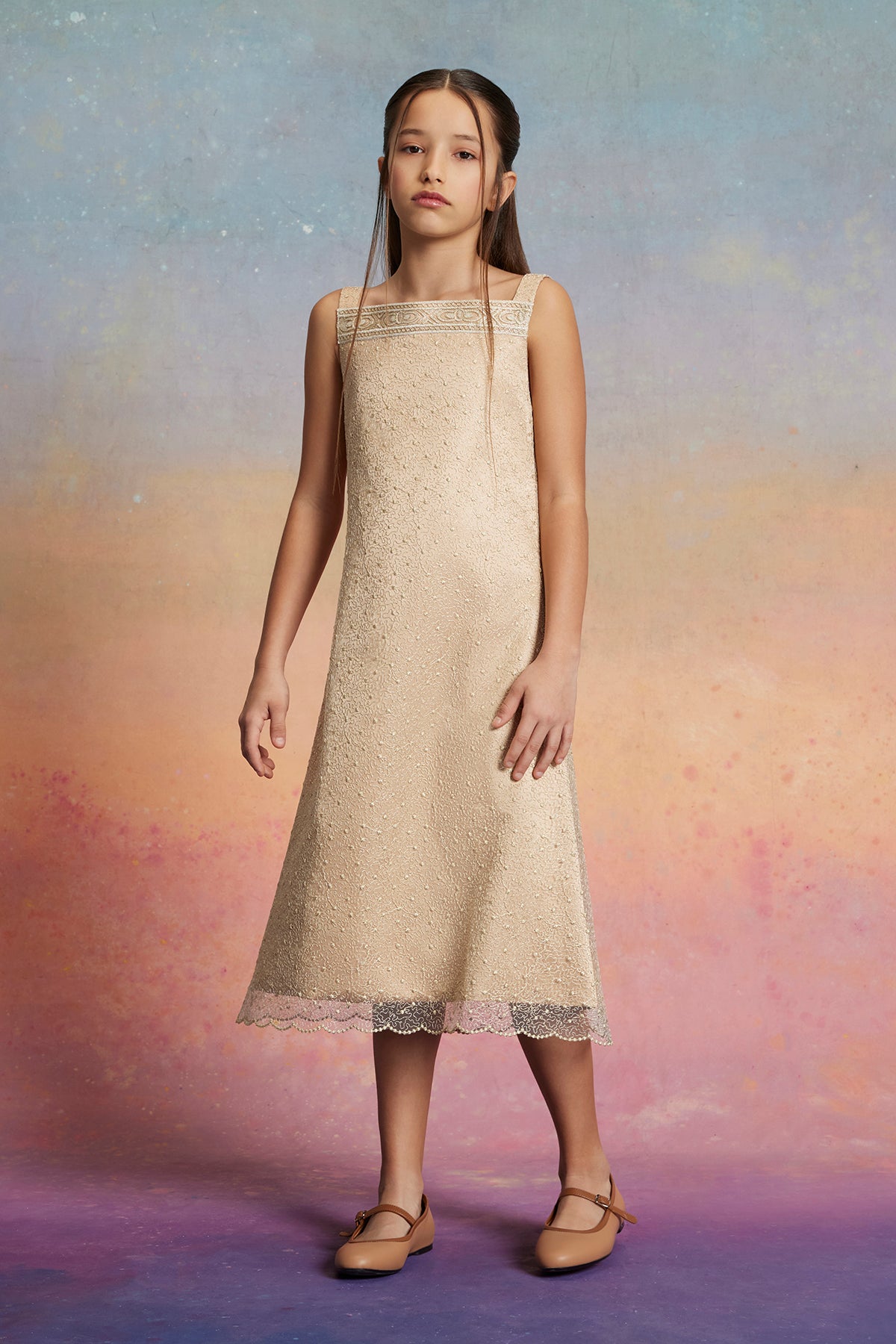 Altın Sarısı İşlemeli Elbise