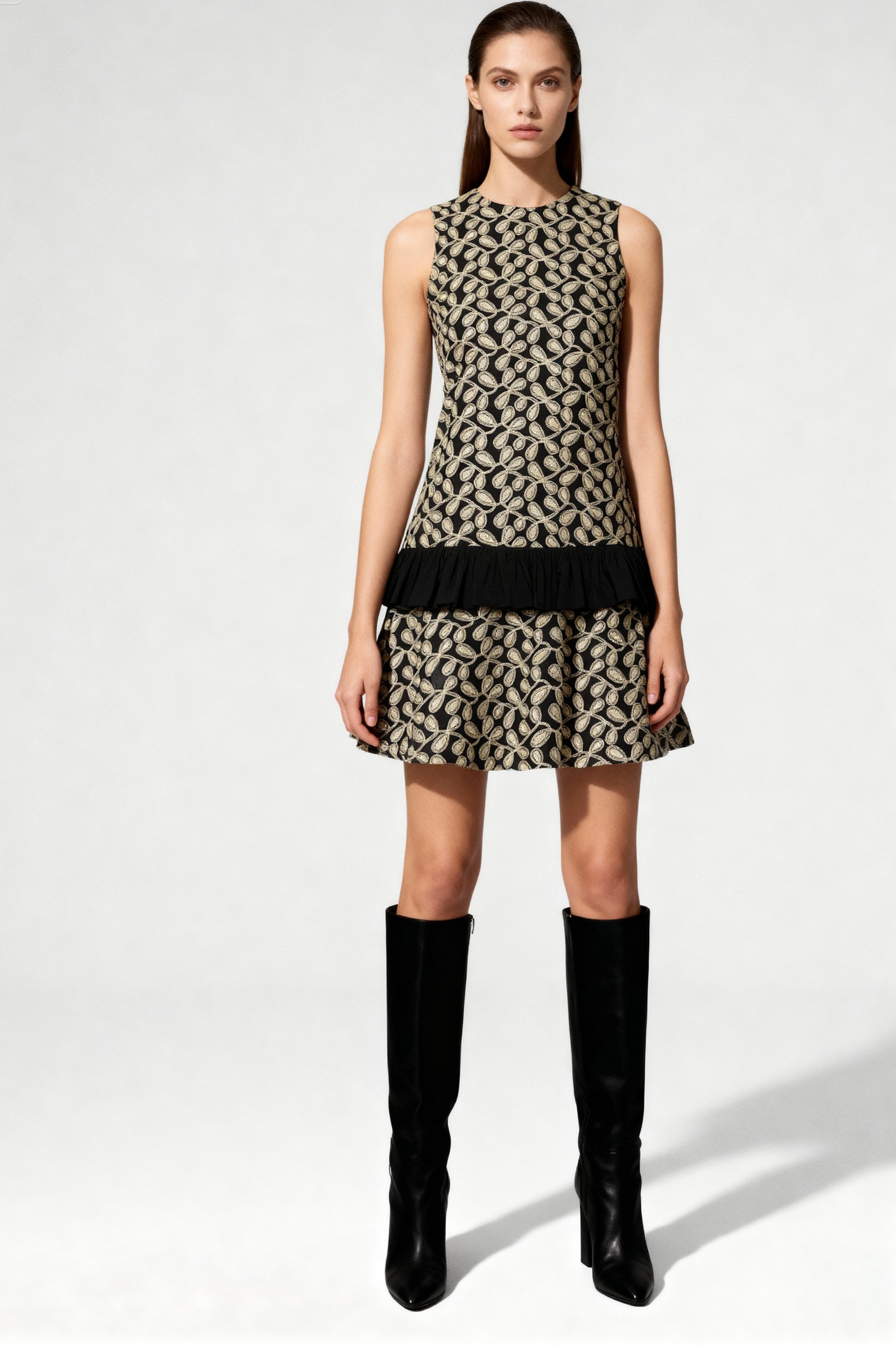 Siyah Sırma İşlemeli Elbise