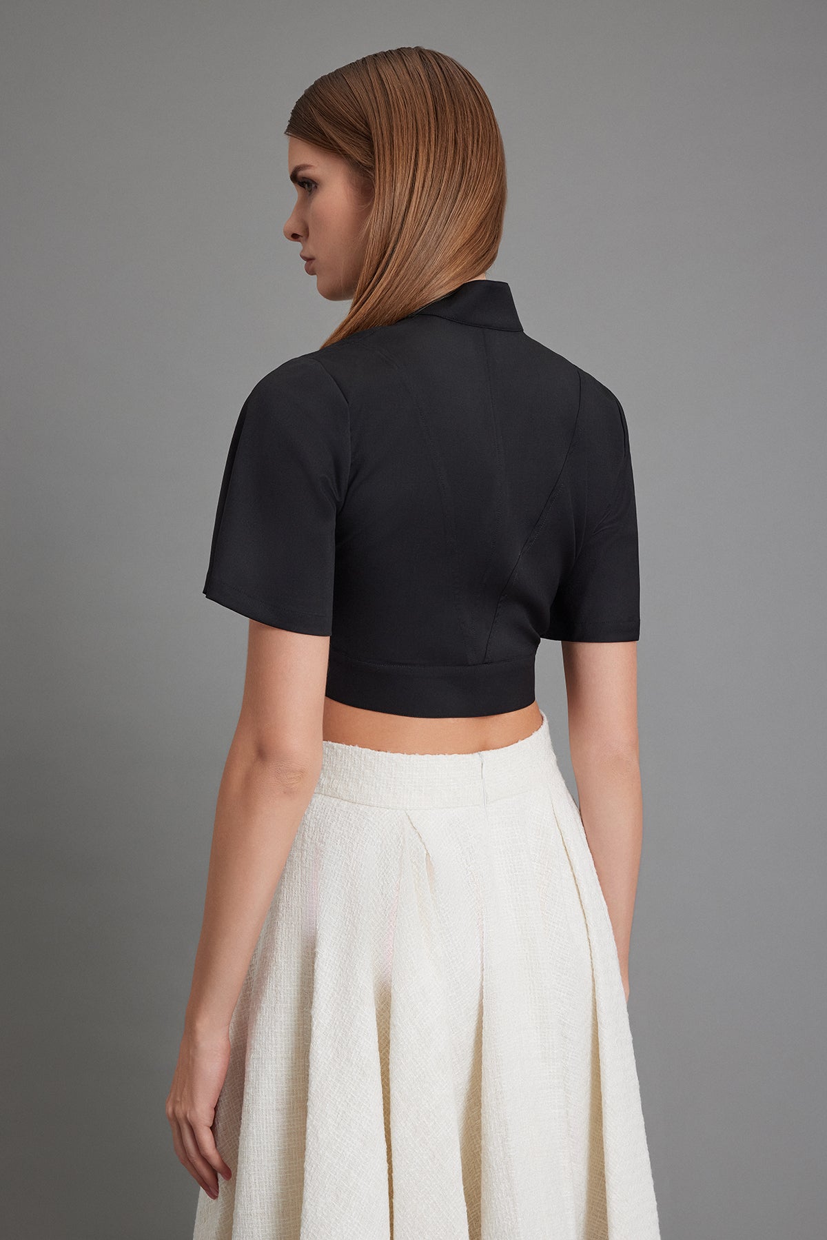 Siyah Kuşgözlü Yün Üst