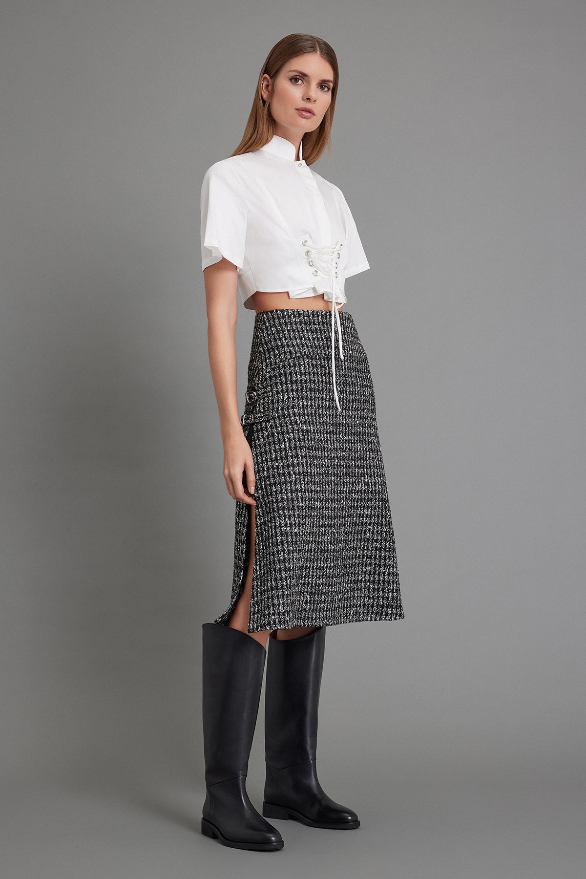 Siyah & Beyaz Derin Yırtmaçlı Kırçıllı Tüvit Etek