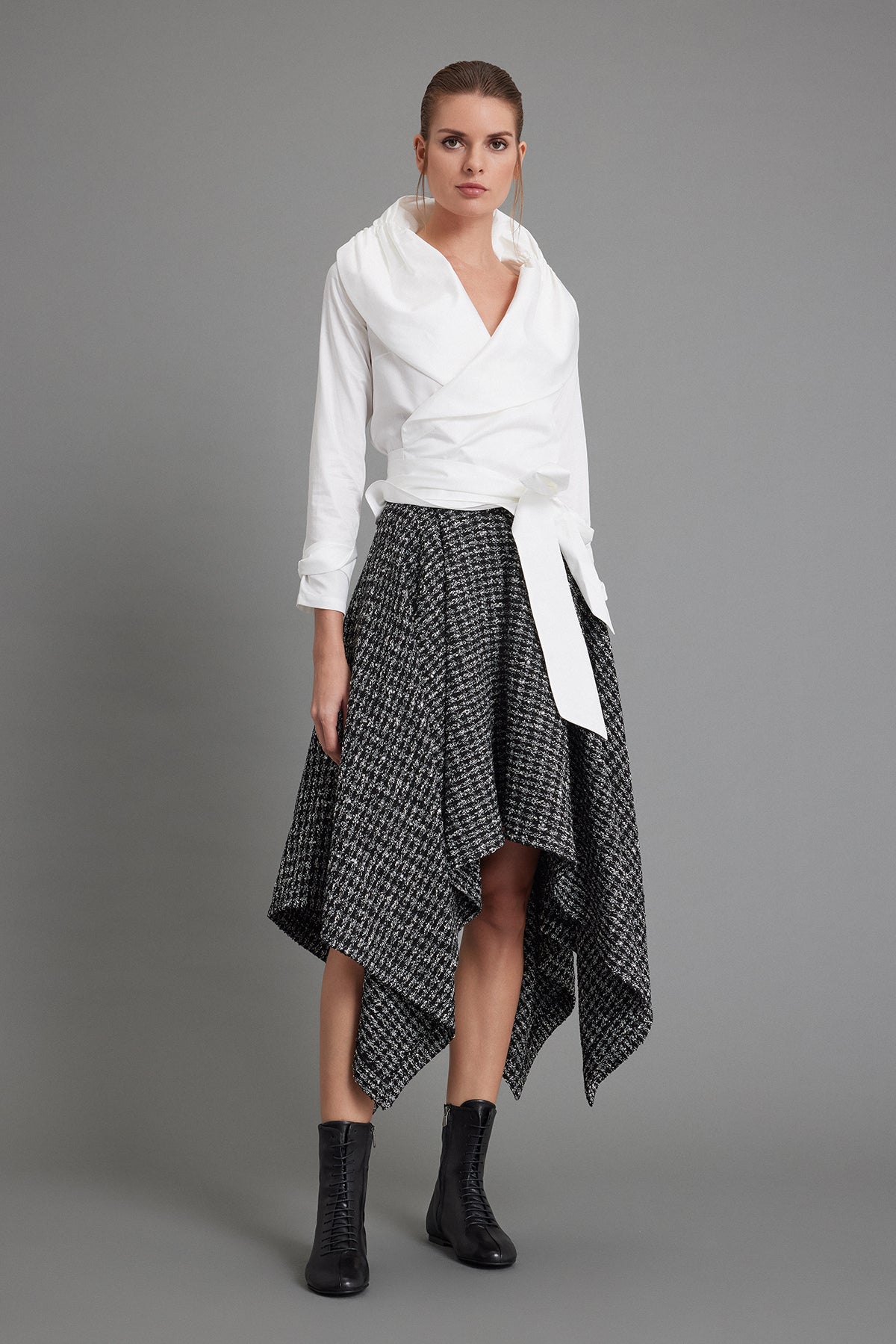 Siyah & Beyaz Kırçıllı Tüvit Etek