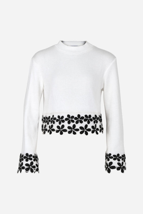 Beyaz Çiçek Aplikeli Kazak