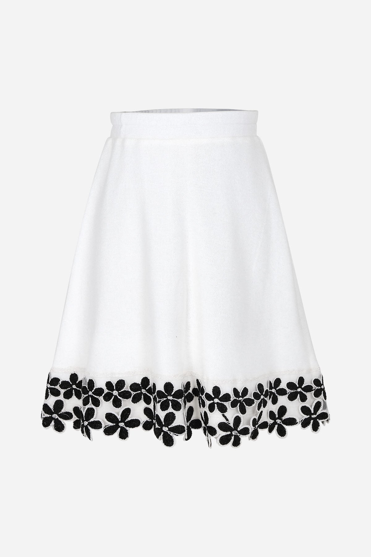 Beyaz Çiçek Aplikeli Örme Etek