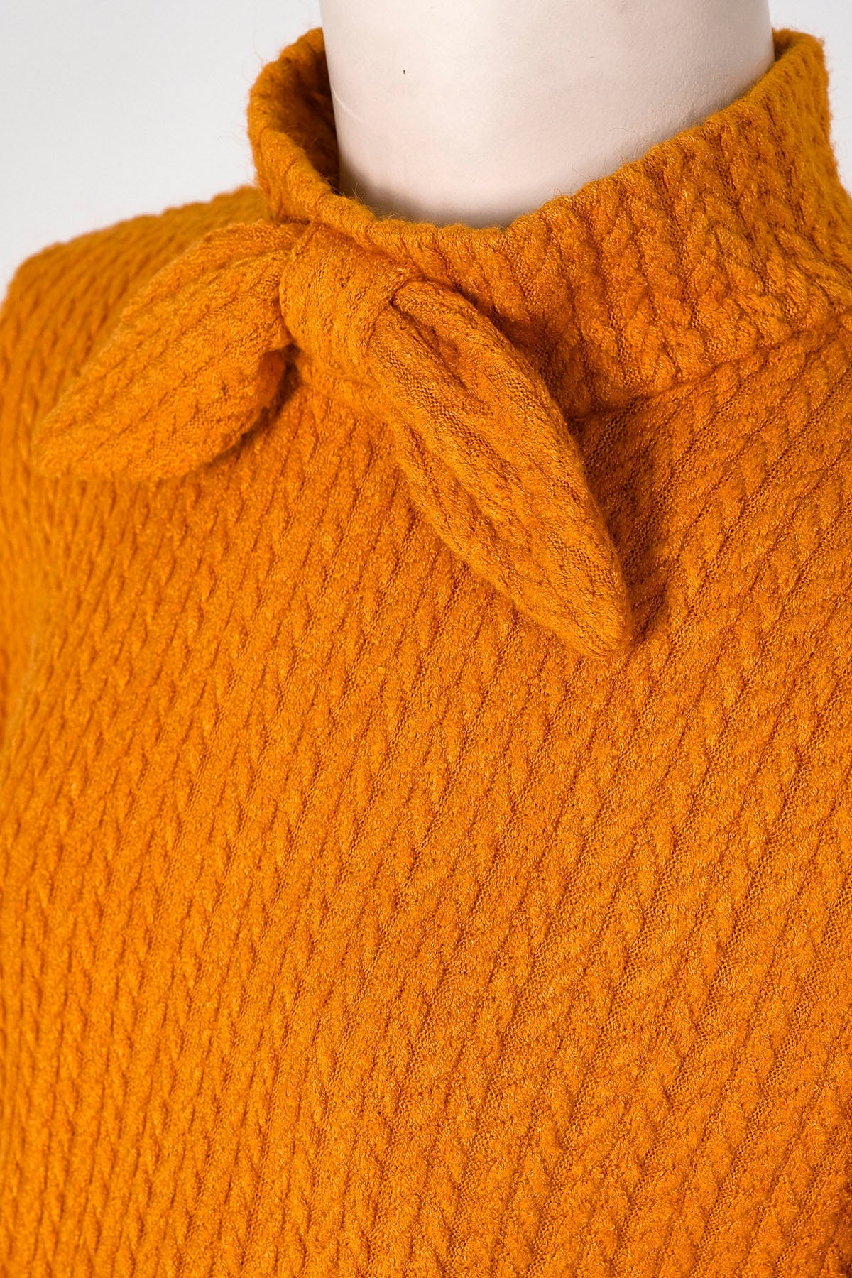 Turuncu Zincir Desenli Kazak